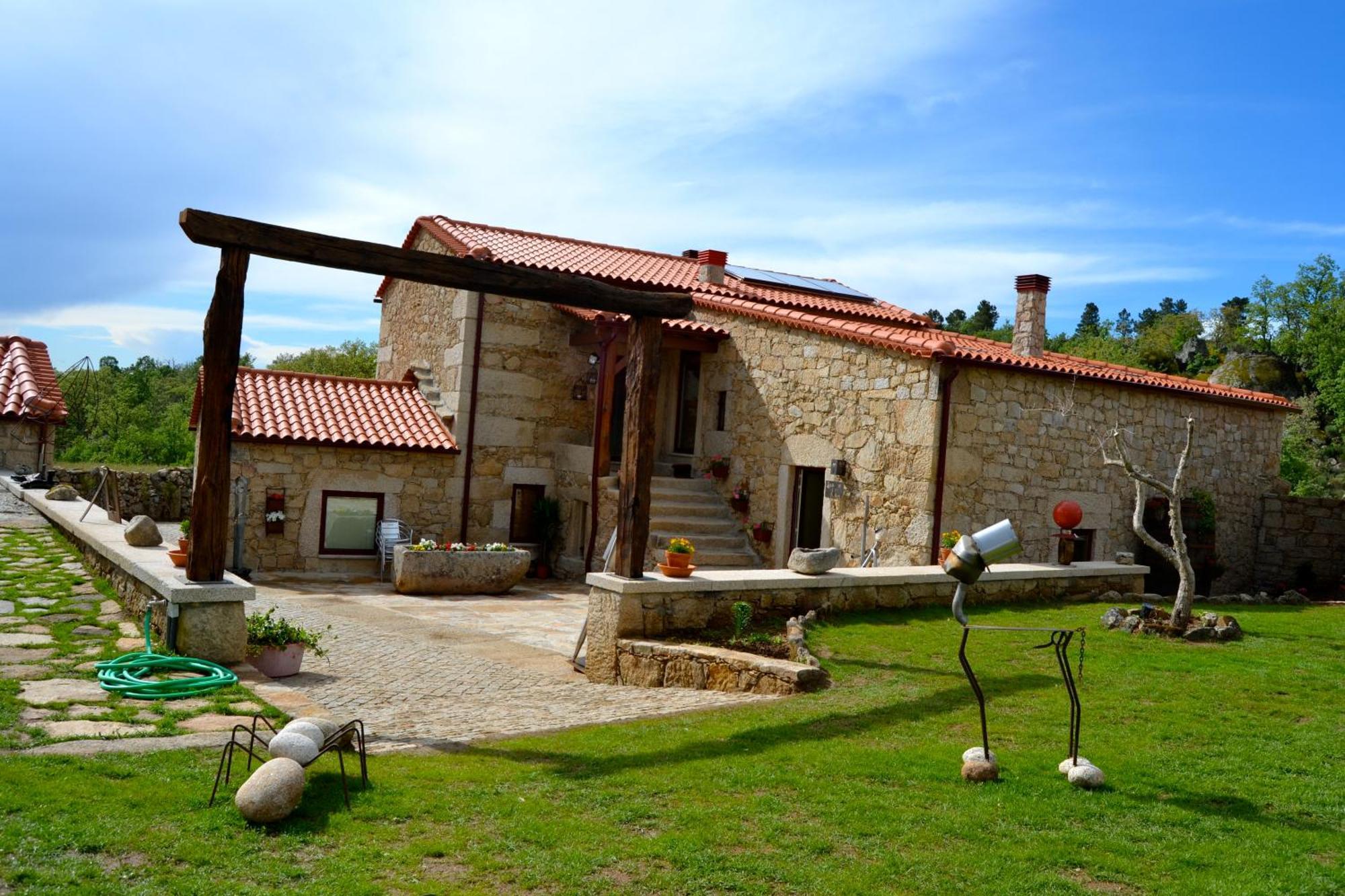 Carya Tallaya - Casas De Campo Vale das Eguas Bagian luar foto
