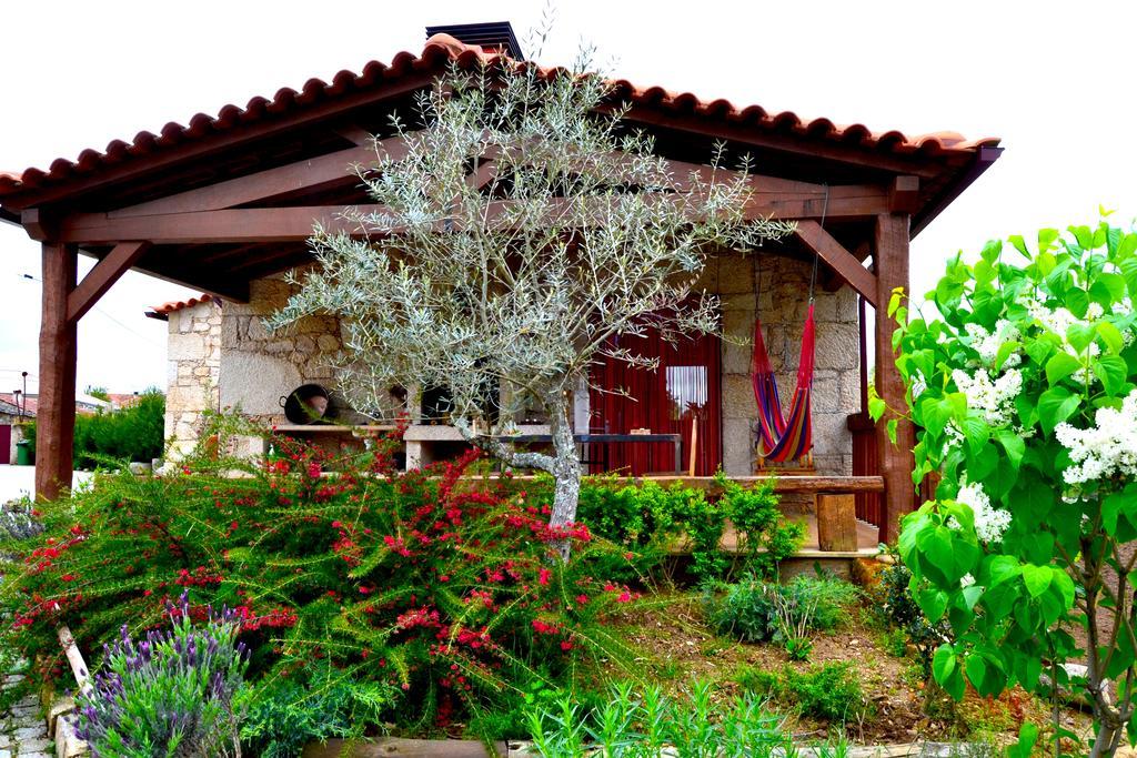 Carya Tallaya - Casas De Campo Vale das Eguas Bagian luar foto